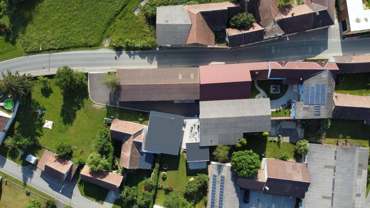 Hotel Wohlfühlhof Bachzelt Weitersfeld Exterior foto
